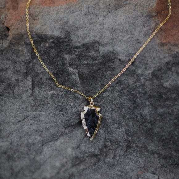 ✨3 for $20 sale✨ Black Obsidian Arrowhead Necklace - Picture 3 of 5